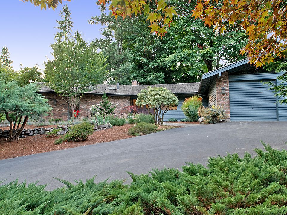 1st image of 2063 211th Ave NE