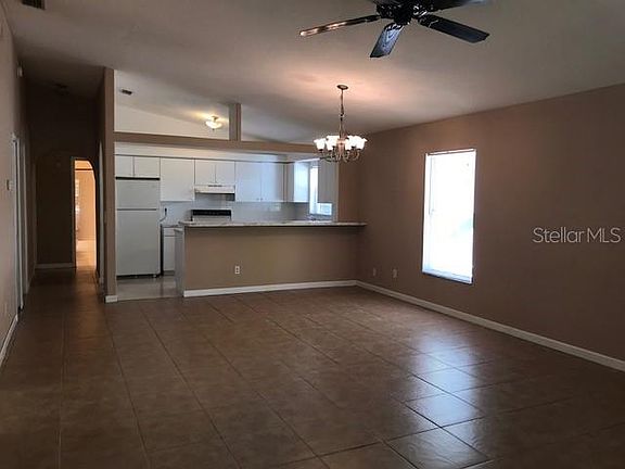 3rd image of 8010 N Packwood Ave