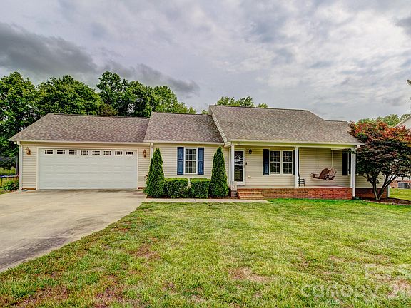 4th image of 4671 Garys Pl