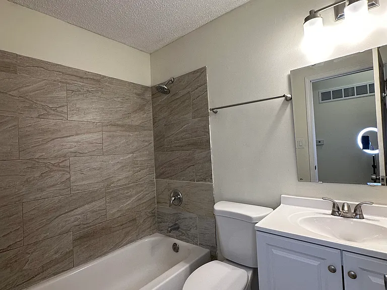 2715 Accomac St #2717 — Photo 6