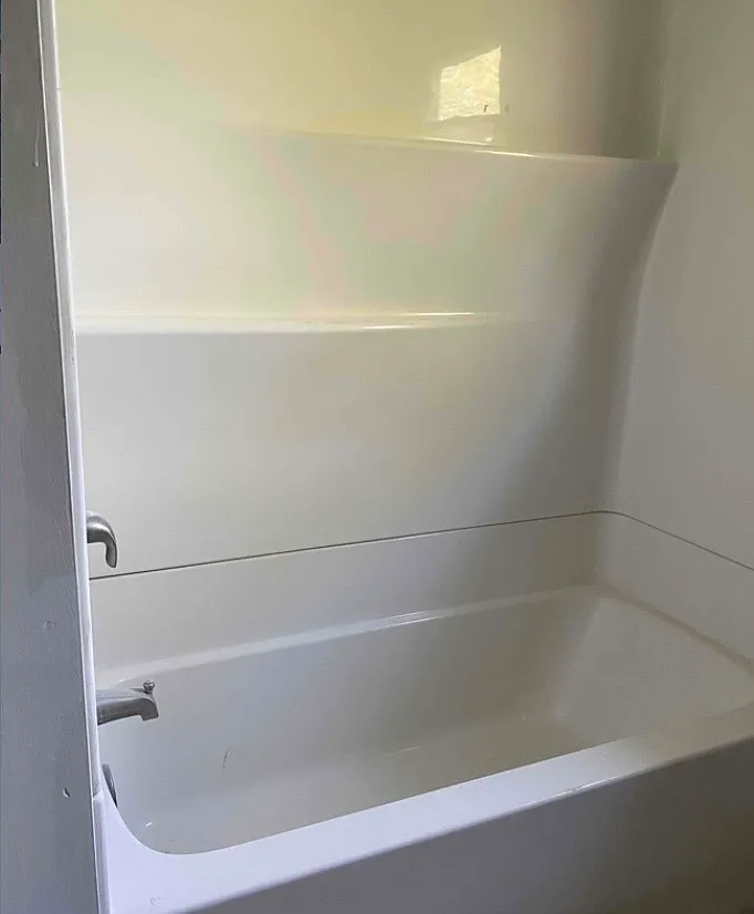 4 bed, 2254 sqft, $2,000 — Photo 3