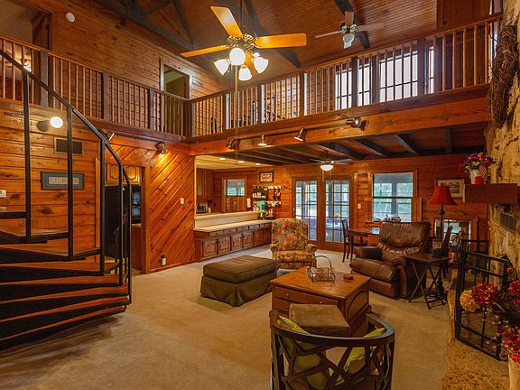 5th image of 115 Lago Vista Ln