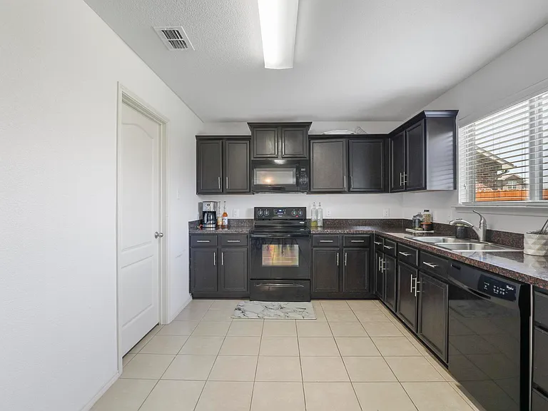 5305 Wharfside Pl — Photo 14