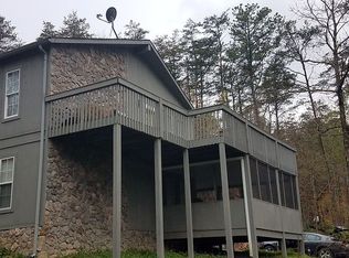 767 Beauregard Dr, Basye, VA 22810