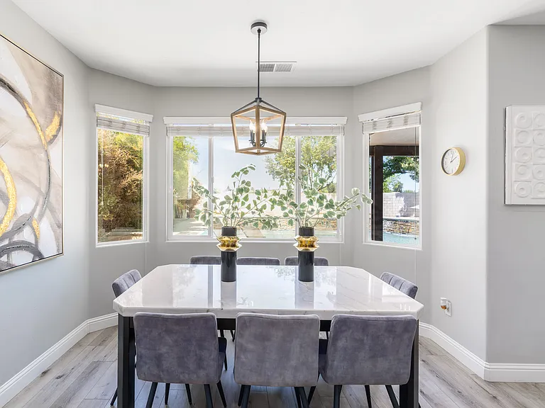 10910 Mayacamas Dr — Photo 14