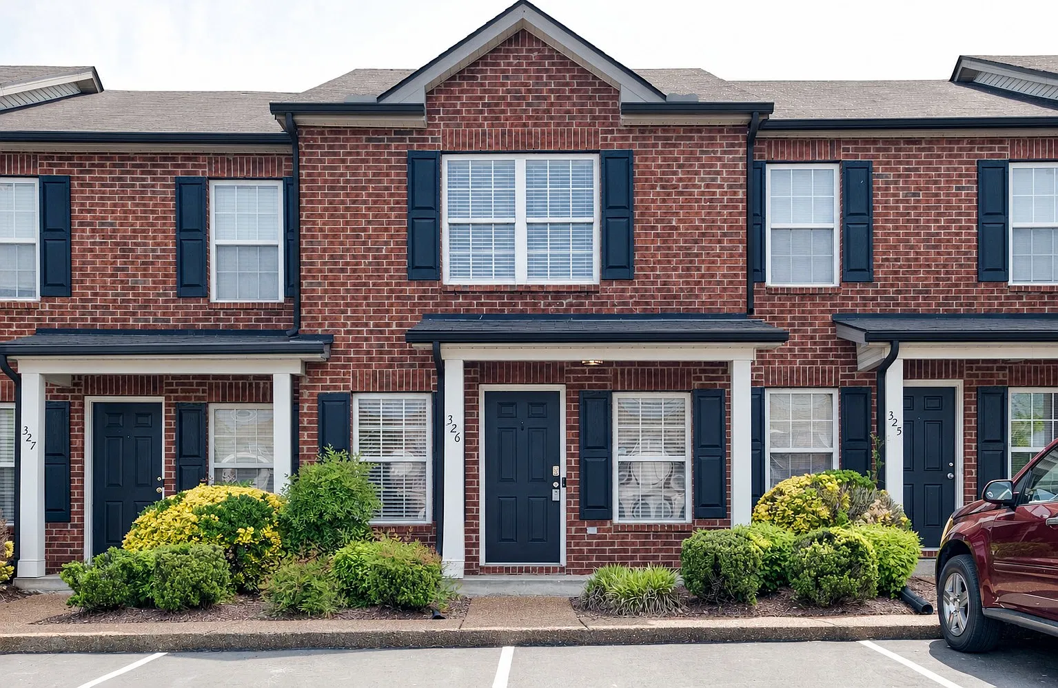 2 bed, 2.5 bath, 1152 sqft, $1,695 — Photo 1
