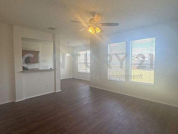 2nd image of 2264 Stonebrook Ln