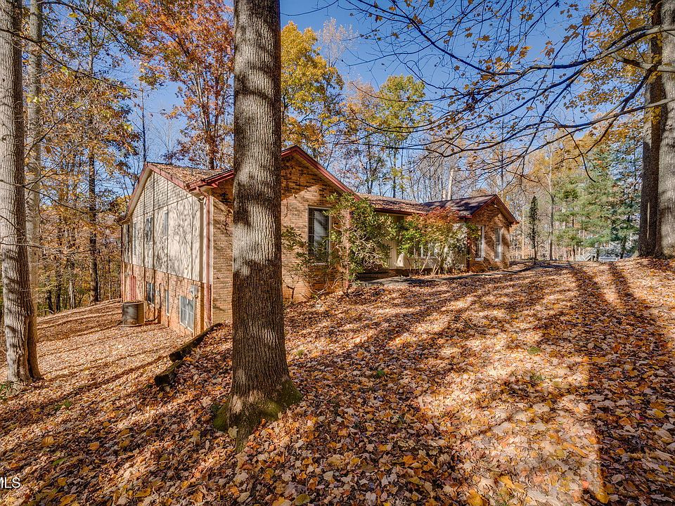 5221 Foxfire Pl, Kingsport, TN 37664 | Zillow