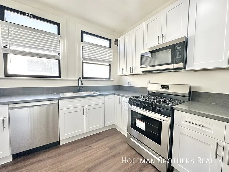 1838 N Wilton Pl #6 — Photo 4