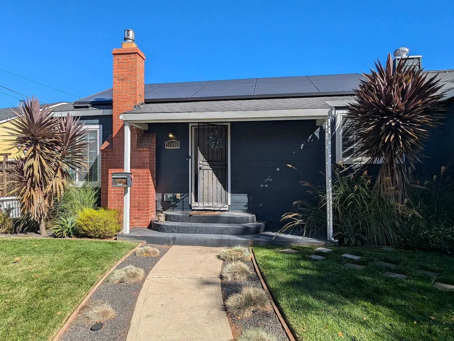 2 bed, 972 sqft, $4,000 — Photo 2