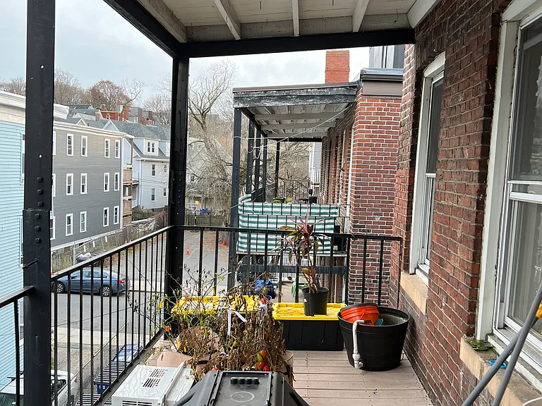 10 Hyde Park Ave Apartments — Photo 1