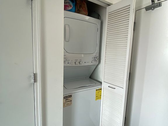 5th image of 100 N Hermitage Ave Unit 903