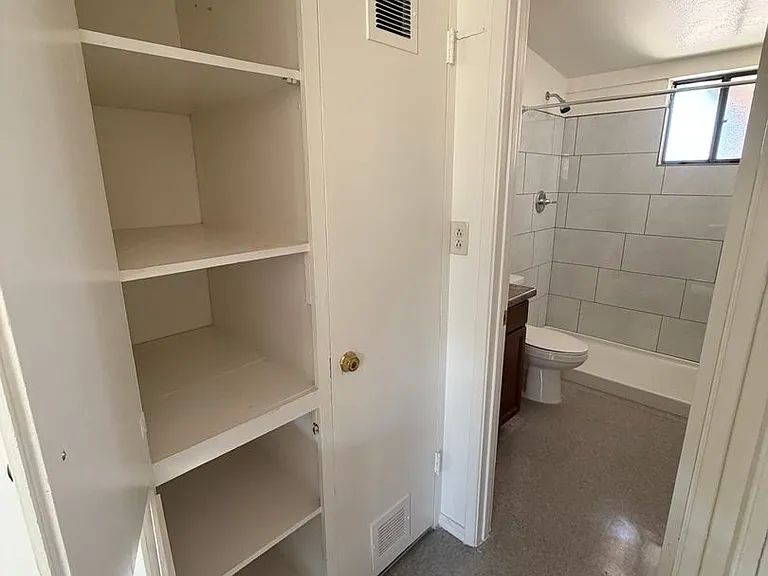 3240 E Towner St — Photo 4