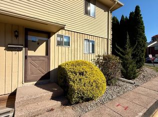 205 Homestead St APT B2, Manchester, CT 06042
