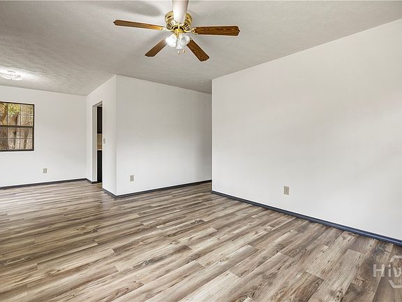 4th image of 181 Lower Wirebridge Road