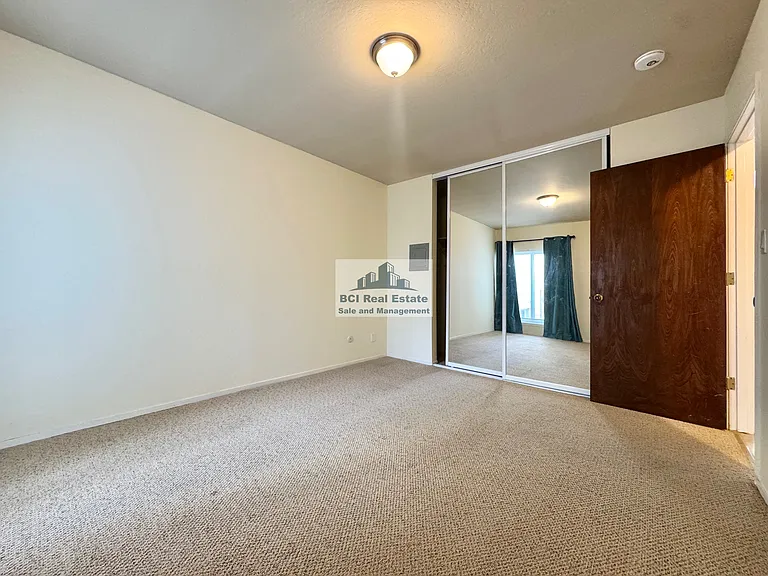 1345 Chestnut St #4 — Photo 11