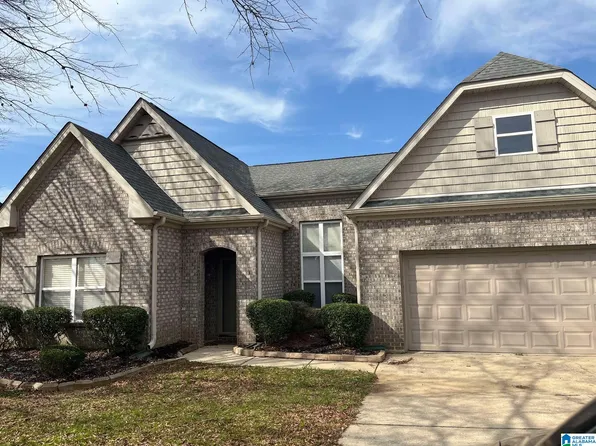 228 Maple Leaf Dr, Lincoln, AL 35096