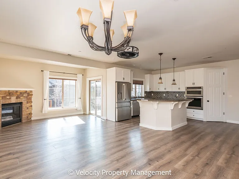 600 SW Otter Way — Photo 5
