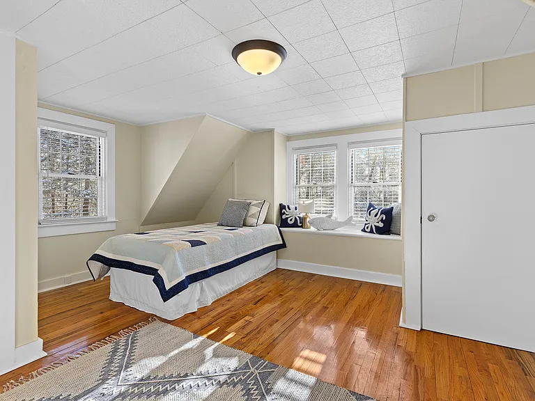 Front bedroom