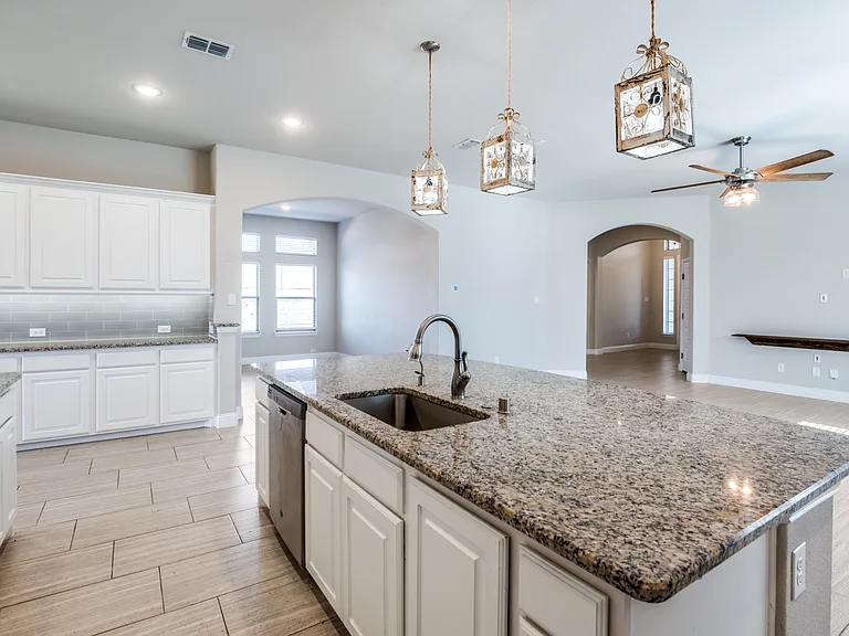 3411 Kodiak Dr — Photo 4