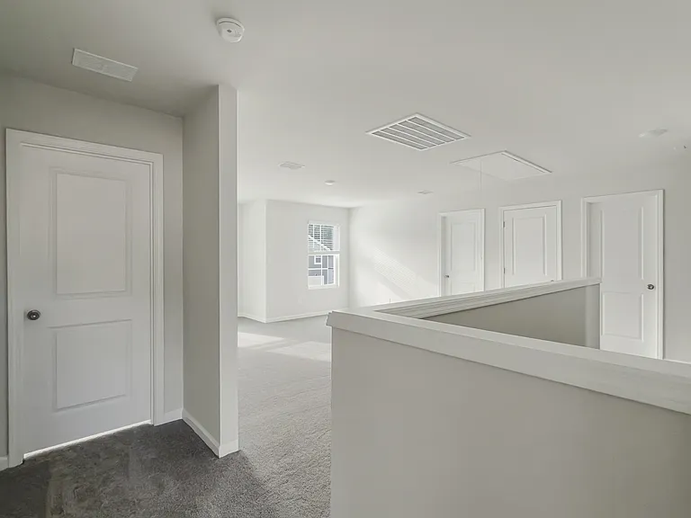 725 Meadowbrook Ln — Photo 25