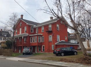 15 Roberts St, Middletown, NY 10940