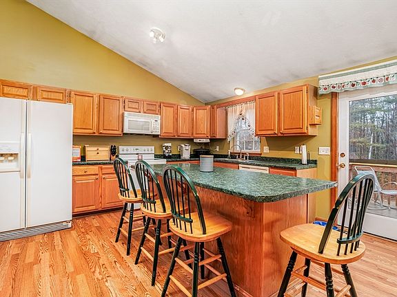 3rd image of 250 Teel Rd