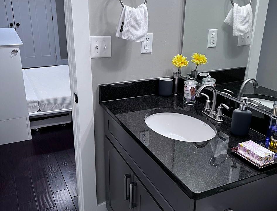 1st image of 3749 Kings Glen Park #B
