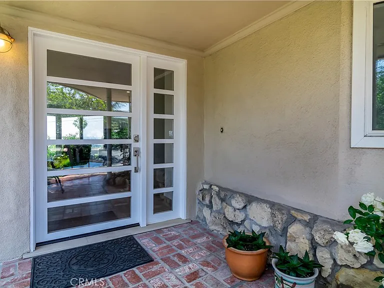 3546 Berry Dr — Photo 3