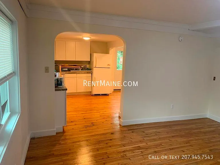 558 S Main St — Photo 3