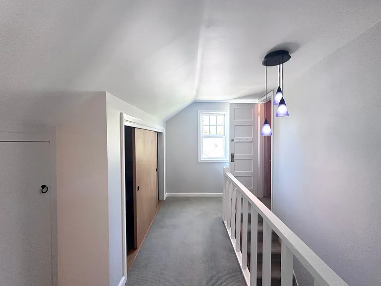 1928 NE 64th Ave — Photo 11