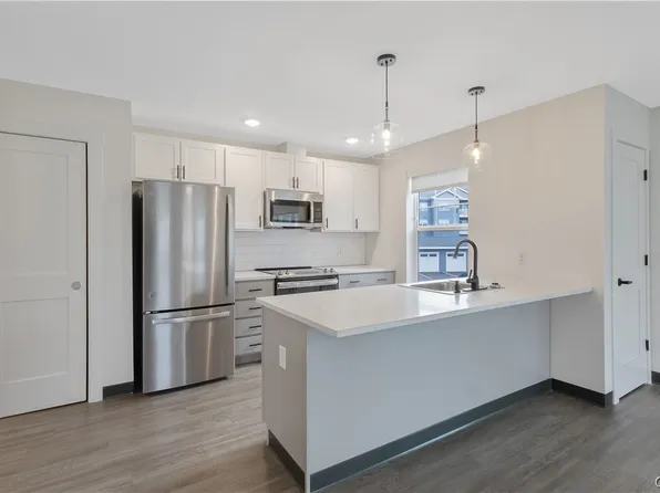 15 Loso Dr #1507, Cicero, NY 13039