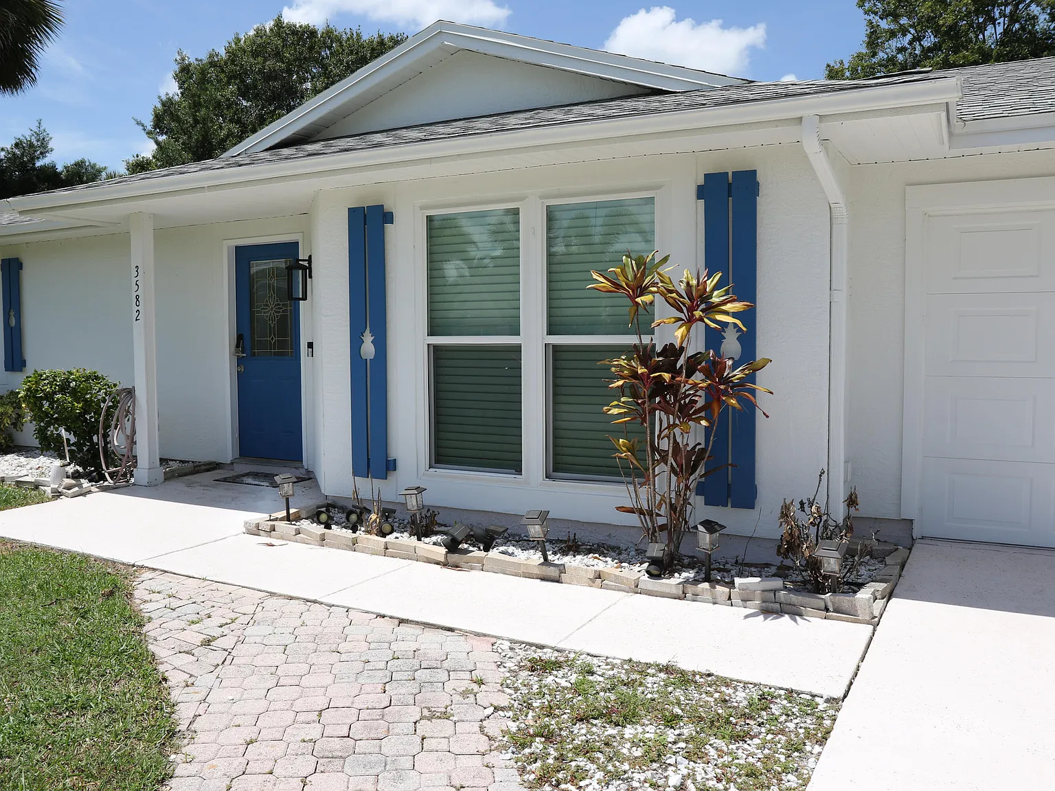 3 bed, 3.0 bath, 1490 sqft, $2,600 — Photo 3