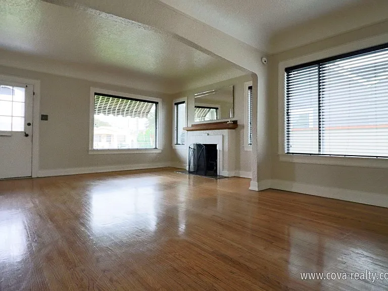 625 Palm Dr — Photo 4