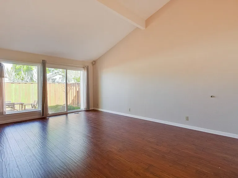 10995 Northseal Sq — Photo 9