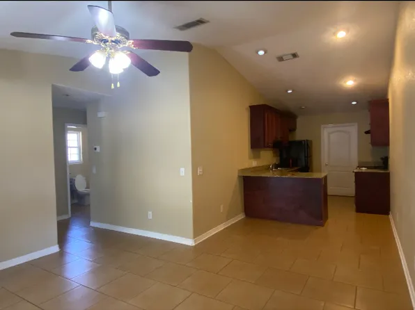 2250 Hencye Dr #D, Pensacola, FL 32514