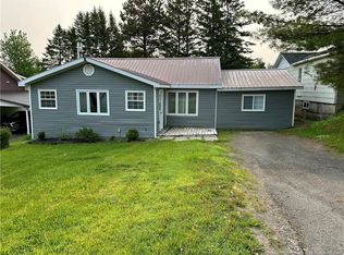 142 Main St, Plaster Rock, NB E7G 2E4