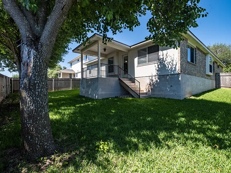 645 Fort Thomas Pl — Photo 26