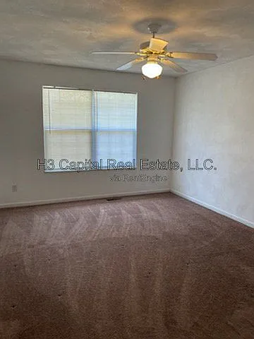 6040 Old Collinsville Rd #5 — Photo 8