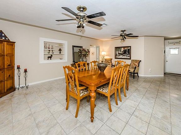 5th image of 230 176th Terrace Dr E