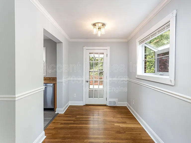7329 Marc Dr — Photo 10