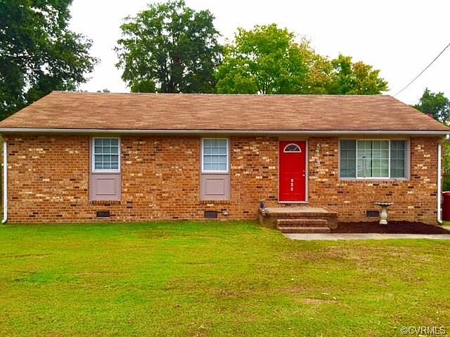 1st image of 920 Dogwood Dr