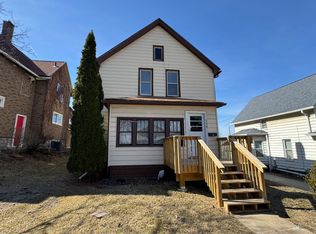 146 8th St, Silvis, IL 61282