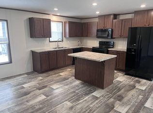 212 Anker Ln #79, Metamora, IL 61548