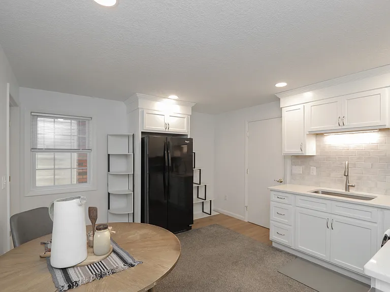 159 Redfern Dr #2 — Photo 8