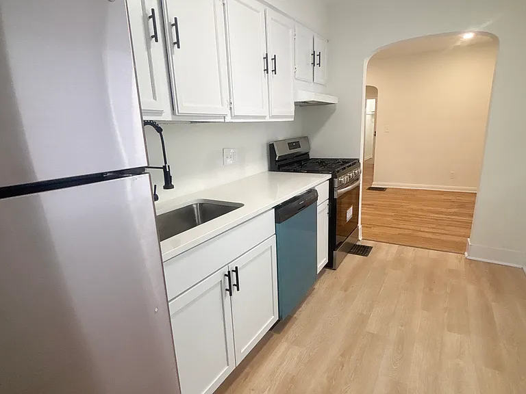 403 S Chase Ave #B — Photo 4