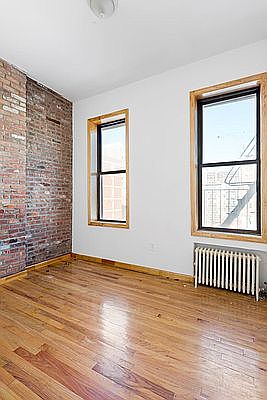 5th image of 326 E 11th St APT 12
