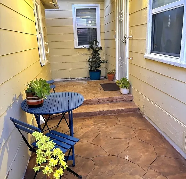 458 Citrus Ave — Photo 2