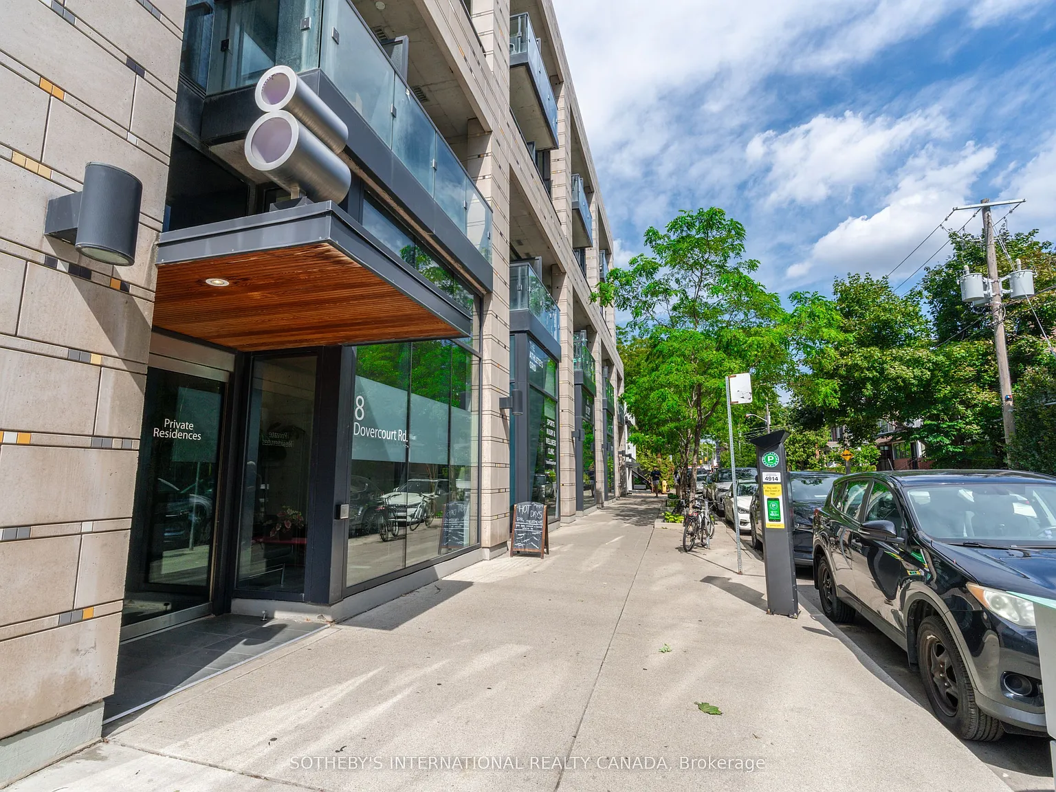 8 Dovercourt Rd — Photo 3