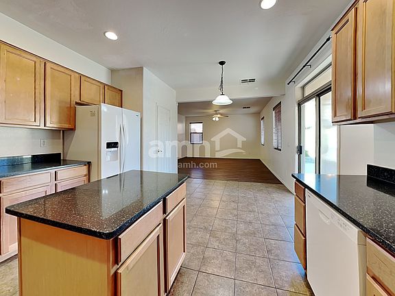 4th image of 6811 S 68th Dr
